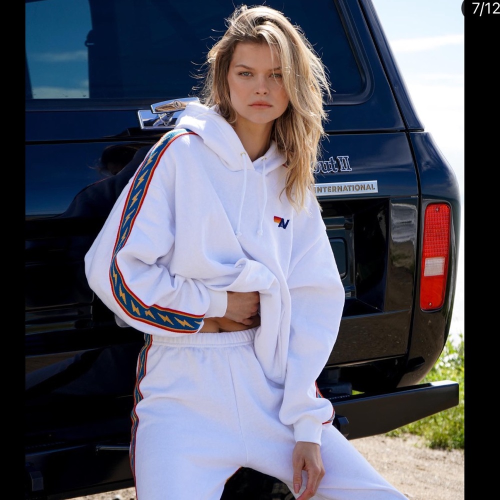 AVIATOR NATION
Women's Bolt Stripe Relaxed Pullover Hoodie